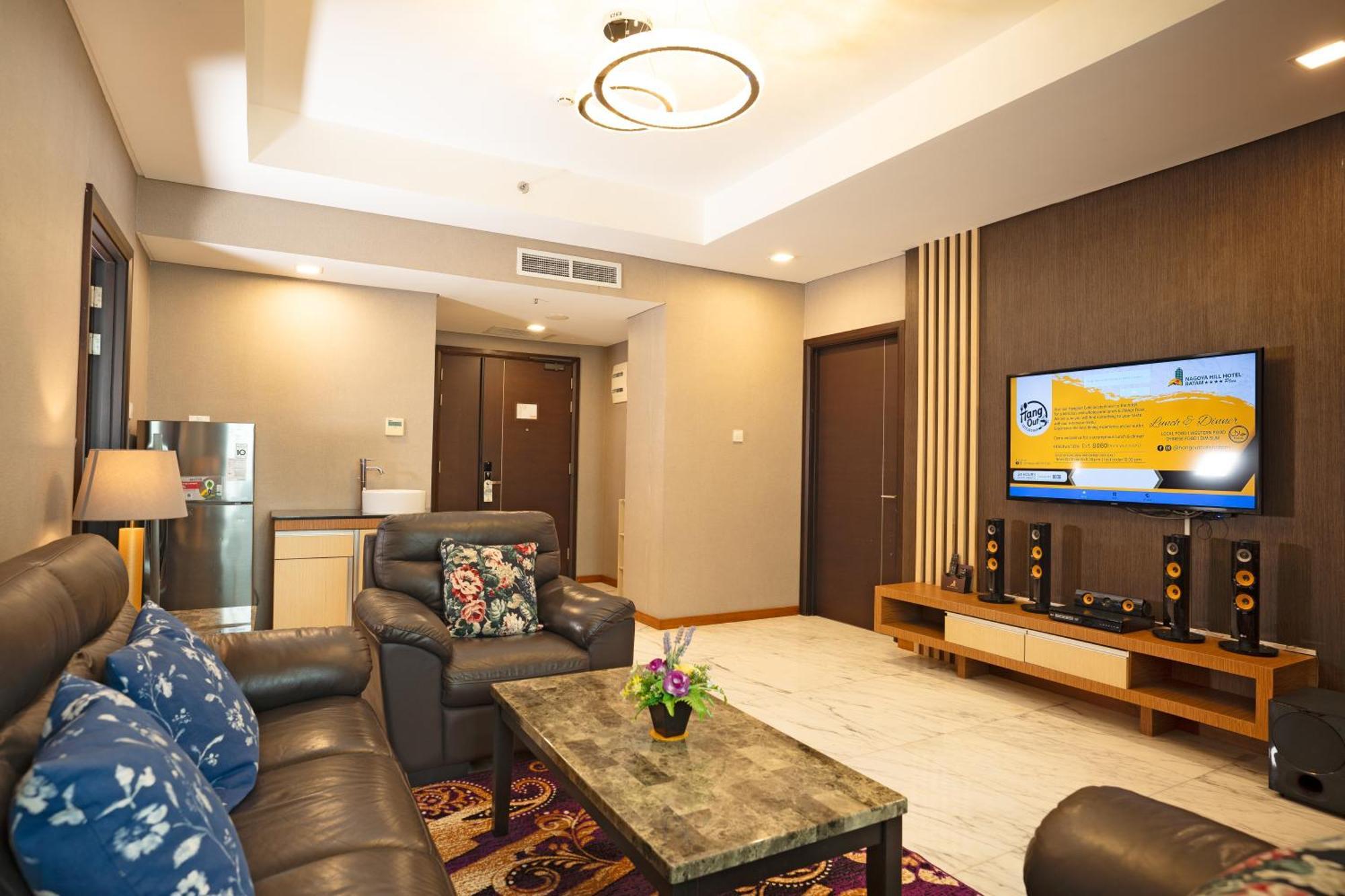 Nagoya Hill Hotel Batam Exterior foto