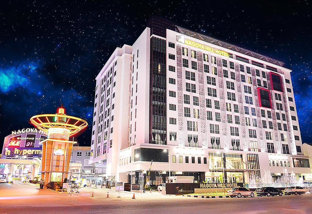 Nagoya Hill Hotel Batam Exterior foto